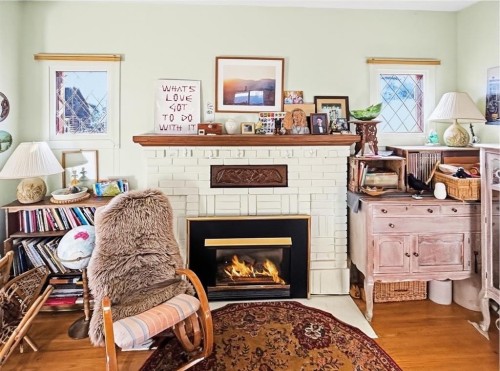 211 Colin Crescent, Jasper, AB - Indoor Photo Showing Living Room With Fireplace