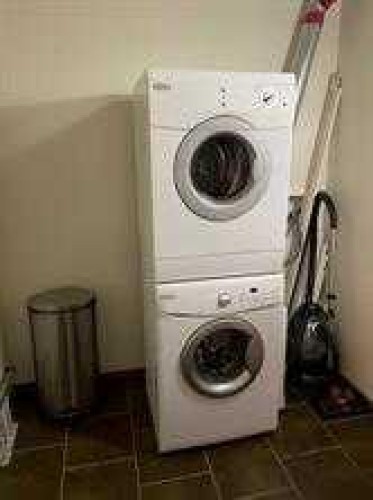 302-3 501 Street, Fox Creek, AB - Indoor Photo Showing Laundry Room