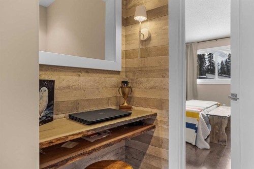 4-630 3Rd Street, Canmore, AB - Indoor