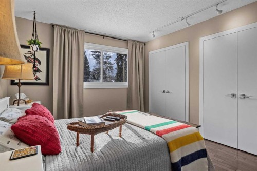 4-630 3Rd Street, Canmore, AB - Indoor Photo Showing Bedroom