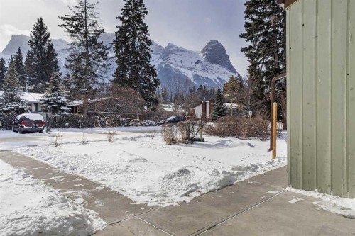 4-630 3Rd Street, Canmore, AB - Outdoor