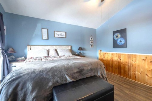 1401 54 Street, Edson, AB - Indoor Photo Showing Bedroom