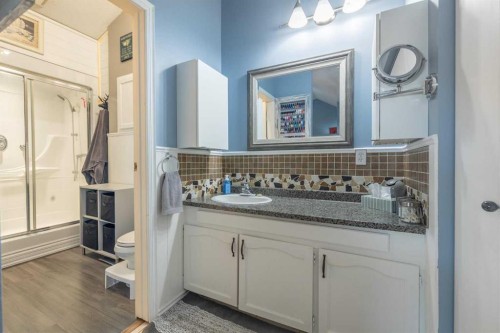 1401 54 Street, Edson, AB - Indoor Photo Showing Bathroom