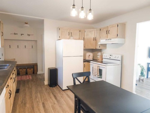 6616 5 Avenue, Edson, AB - Indoor Photo Showing Kitchen With Double Sink