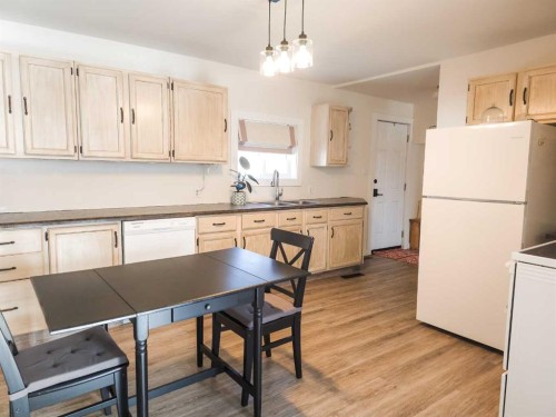 6616 5 Avenue, Edson, AB - Indoor Photo Showing Kitchen With Double Sink
