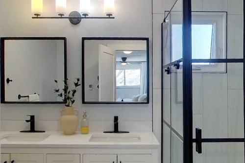 337 3 Avenue Nw, Slave Lake, AB - Indoor Photo Showing Bathroom