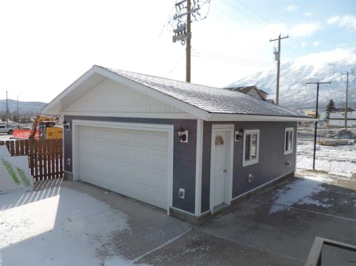 701 Geikie Street, Jasper, AB - Outdoor