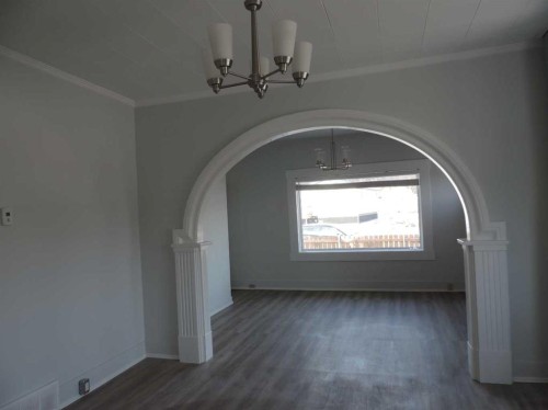 701 Geikie Street, Jasper, AB - Indoor Photo Showing Other Room