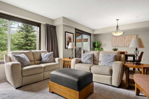 2206-250 2 Avenue, Dead Man'S Flats, AB - Indoor Photo Showing Living Room