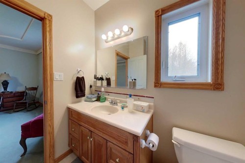 732 9 Street Sw, Slave Lake, AB - Indoor Photo Showing Bathroom