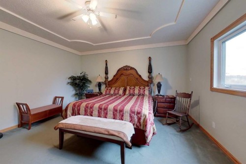 732 9 Street Sw, Slave Lake, AB - Indoor Photo Showing Bedroom