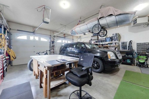 732 9 Street Sw, Slave Lake, AB - Indoor Photo Showing Garage