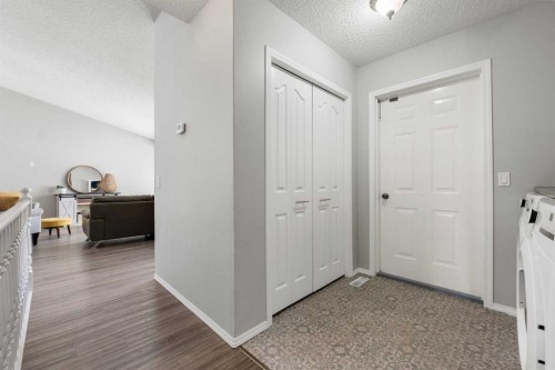 27 Park Circle, Whitecourt, AB - Indoor