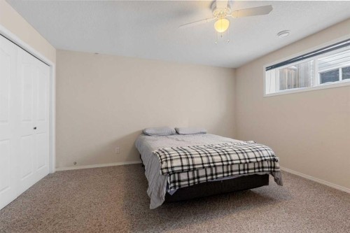 27 Park Circle, Whitecourt, AB - Indoor Photo Showing Bedroom