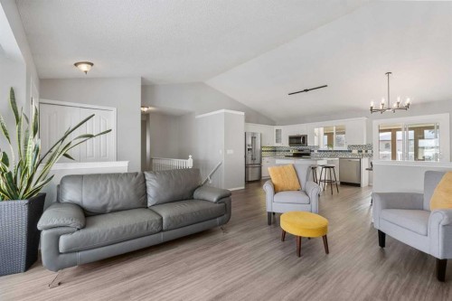 27 Park Circle, Whitecourt, AB - Indoor Photo Showing Living Room