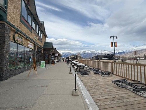 630 Connaught Drive, Jasper, AB 