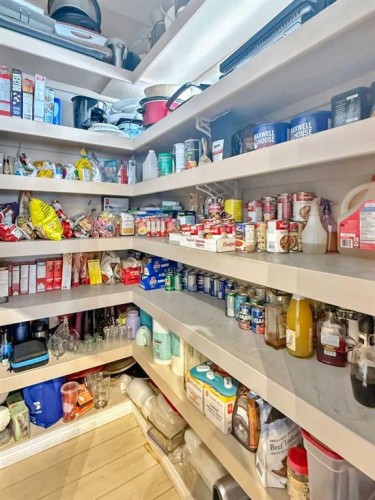 3 Powers Cove, Whitecourt, AB - Indoor With Storage