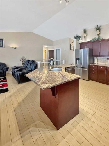 3 Powers Cove, Whitecourt, AB - Indoor Photo Showing Kitchen With Double Sink