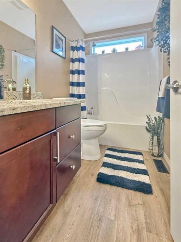 3 Powers Cove, Whitecourt, AB - Indoor Photo Showing Bathroom