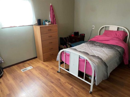 4611 45 Street, Mayerthorpe, AB - Indoor Photo Showing Bedroom