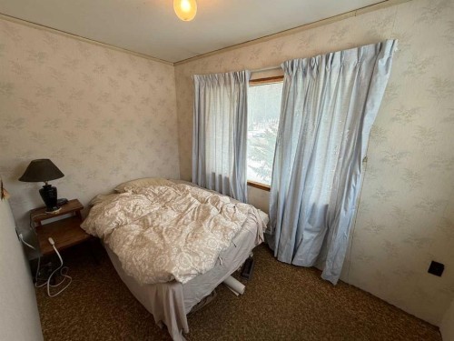 4933 Centre Street, Brule, AB - Indoor Photo Showing Bedroom