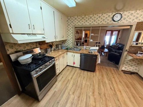 4933 Centre Street, Brule, AB - Indoor Photo Showing Kitchen