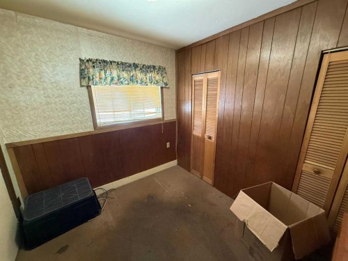 4933 Centre Street, Brule, AB - Indoor Photo Showing Other Room