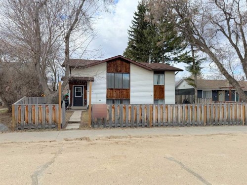 4909 42 Street, Athabasca, AB - Outdoor