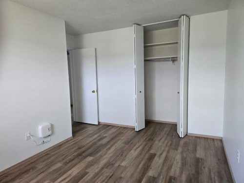 29-441 Switzer Drive, Hinton, AB - Indoor Photo Showing Other Room