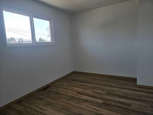 29-441 Switzer Drive, Hinton, AB - Indoor Photo Showing Other Room