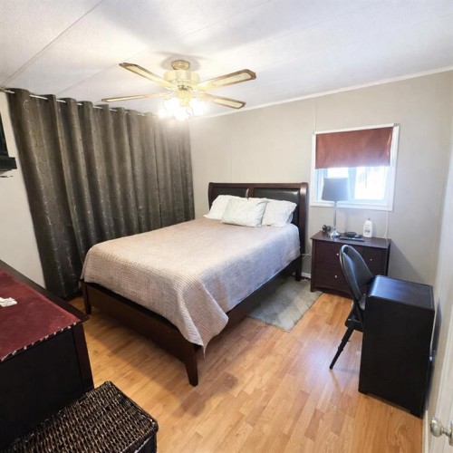 613 53 Street, Edson, AB - Indoor Photo Showing Bedroom