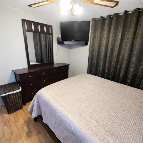 613 53 Street, Edson, AB - Indoor Photo Showing Bedroom