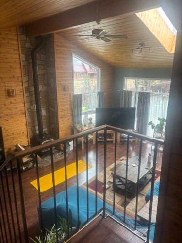 13 Aspen Crescent, Jasper, AB - Indoor Photo Showing Other Room