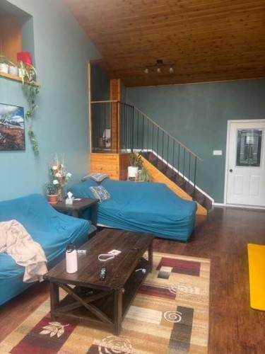 13 Aspen Crescent, Jasper, AB - Indoor Photo Showing Bedroom