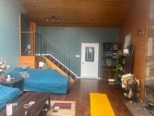 13 Aspen Crescent, Jasper, AB - Indoor