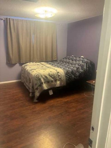 13 Aspen Crescent, Jasper, AB - Indoor Photo Showing Bedroom