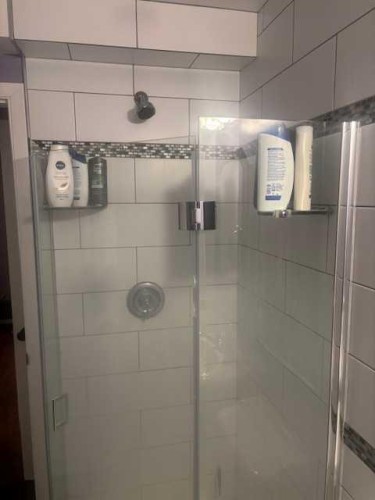 13 Aspen Crescent, Jasper, AB - Indoor Photo Showing Bathroom