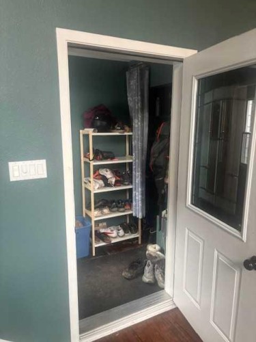 13 Aspen Crescent, Jasper, AB - Indoor Photo Showing Other Room