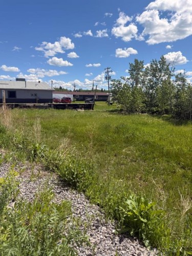 4609 52 Street, Entwistle, AB 