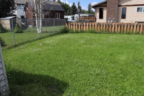 5518 13 Avenue, Edson, AB - Outdoor