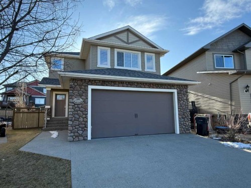 105 Wolf Willow Cove  Hinton, AB T7V 0B2