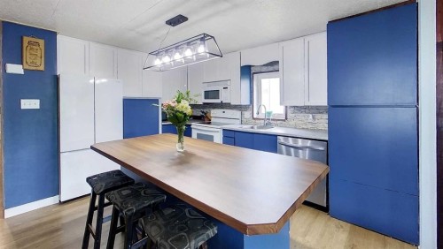 819 52 Street, Edson, AB 