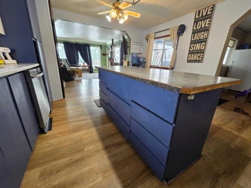 819 52 Street, Edson, AB - Indoor Photo Showing Other Room