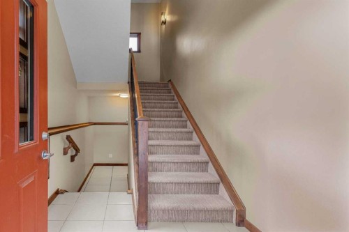 623-80 Dyrgas Gate, Canmore, AB - Indoor Photo Showing Other Room