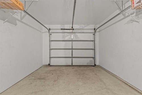 623-80 Dyrgas Gate, Canmore, AB - Indoor Photo Showing Garage