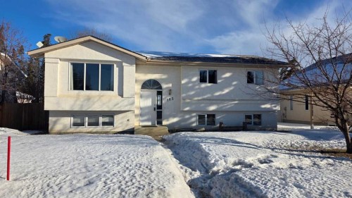 165 Park Drive  Whitecourt, AB T7S 1R3