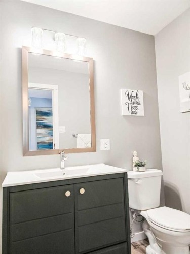 4337 10 Avenue, Edson, AB - Indoor Photo Showing Bathroom