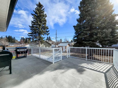 4337 10 Avenue, Edson, AB - Outdoor