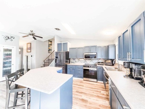 4337 10 Avenue, Edson, AB - Indoor Photo Showing Kitchen
