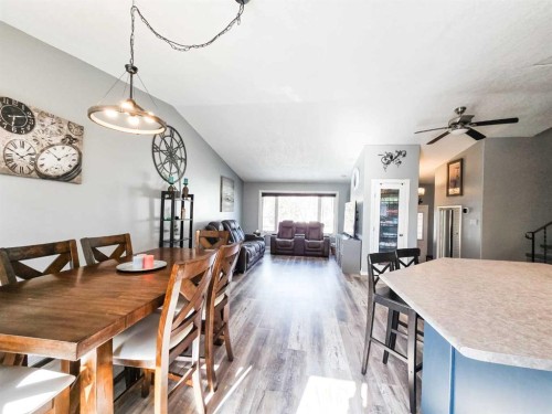 4337 10 Avenue, Edson, AB - Indoor Photo Showing Dining Room